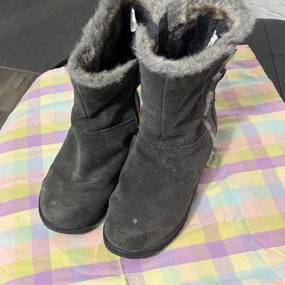 Minnetonka Charcoal Suede Boots